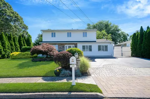 29 Selden Blvd, Centereach, NY 11720