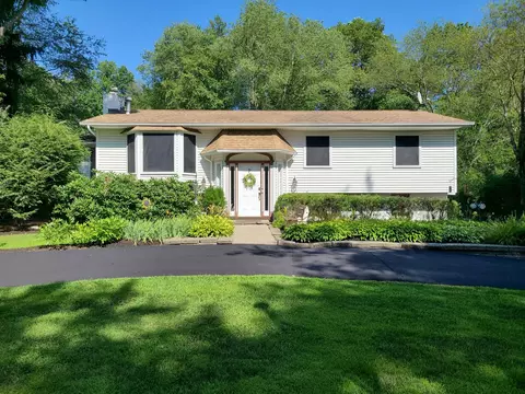 86 Overhill Rd, Stormville, NY 12582