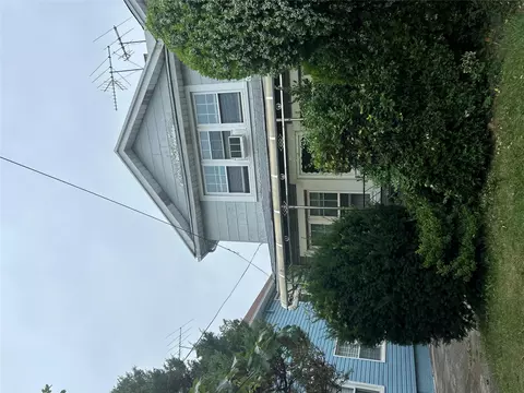 7047 Nansen St, New York, NY 11375