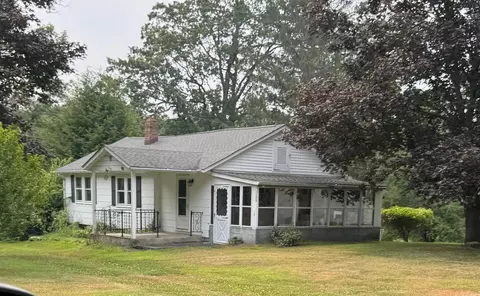 100 Decker Rd, Wallkill, NY 12589