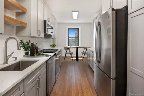 5 Franklin Ave #4R, White Plains, NY 10601