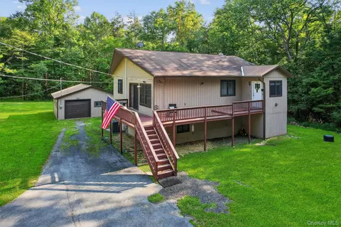 295 Lybolt Rd, Wallkill, NY 10941