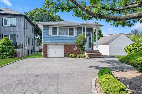 590 W Broadway, Cedarhurst, NY 11516