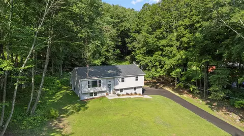 31 Ponderosa Rd, Kent, NY 10512