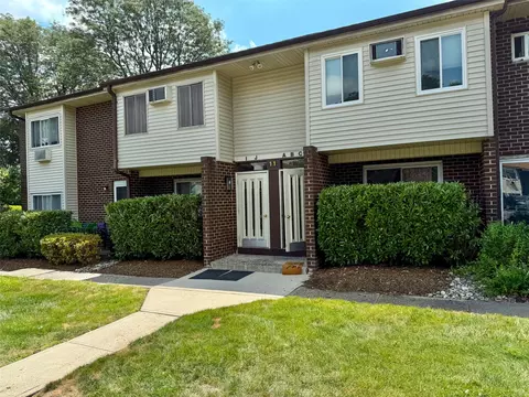 11 Blue Hill Cmns # C, Orangetown, NY 10962