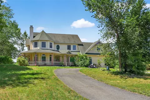 9 Fountayne Ct, Washingtonville, NY 10992