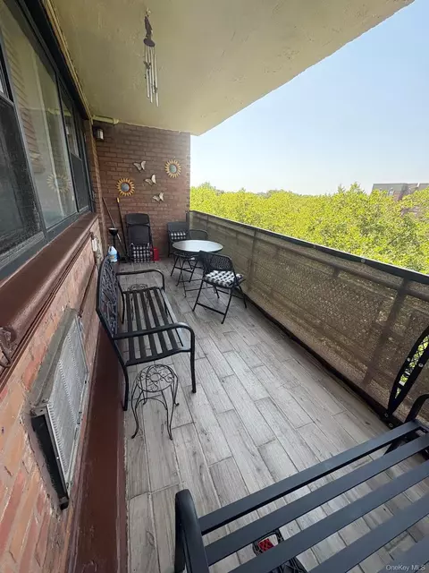 153-25 88th Street 88th St #5L, New York, NY 11414