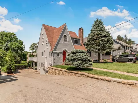 52 Marion Ave, Mount Kisco, NY 10549