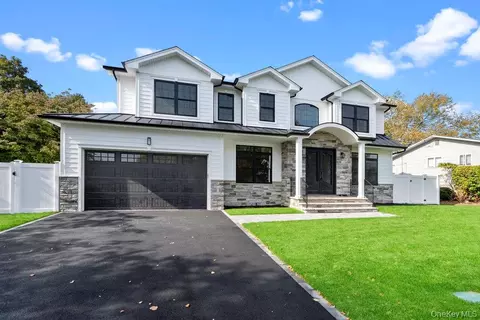 25 Westchester Ave, Jericho, NY 11753