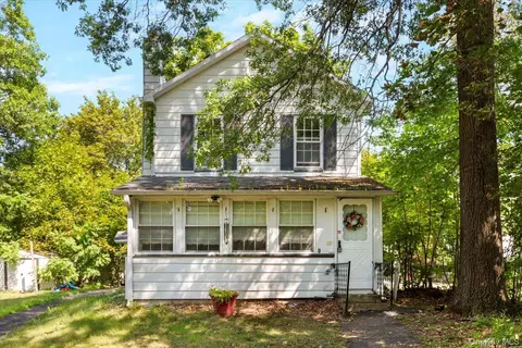 7 Grove St, Cairo, NY 12413