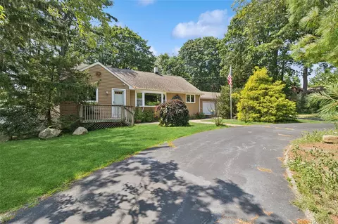 8 Cleary Rd, Lake Ronkonkoma, NY 11779