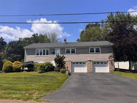 55 Klein Ave, Clarkstown, NY 10994