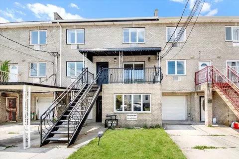1869 Muliner Ave, New York, NY 10462
