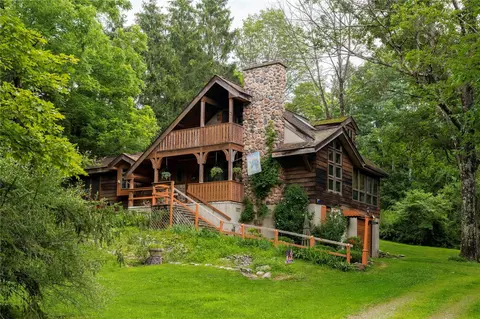900 S Anson Rd, Stanfordville, NY 12581