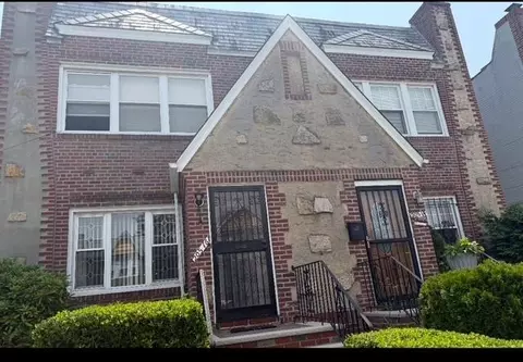 20516 115th Dr, Saint Albans, NY 11412