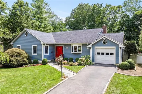 65 Windingwood Rd S, Rye Brook, NY 10573