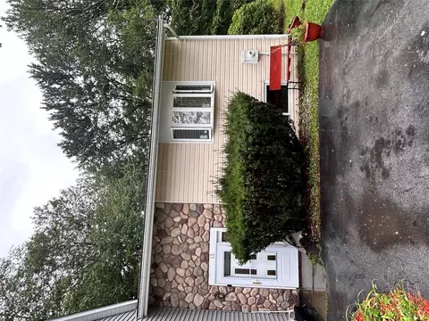 13 James Pl, Thompson, NY 12751