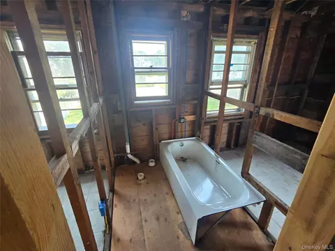 Bath - 31 Union Ave, Patchogue, NY 11772 photo 1 of 1
