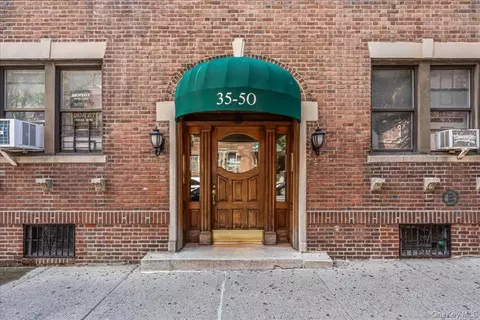 3550 82nd St #2C, New York, NY 11372