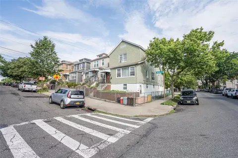 3021 Barkley Ave, New York, NY 10465