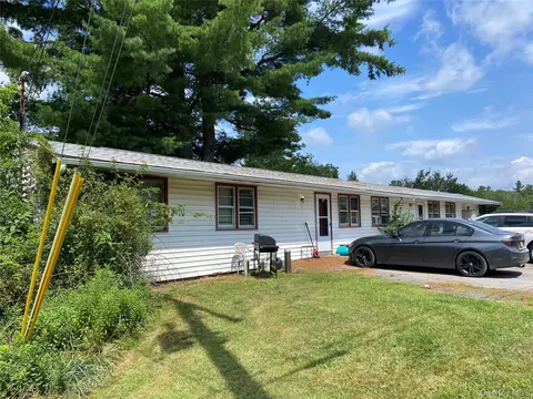 15 Bailey Lake Rd, Thompson, NY 12751