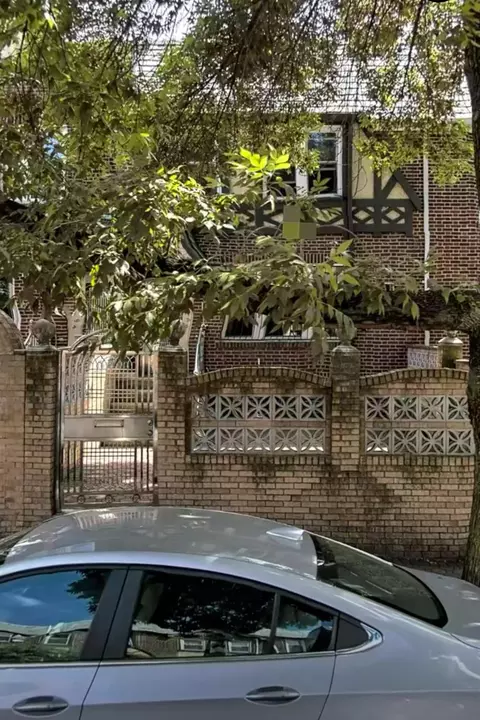 66-54 Booth St, New York, NY 11374