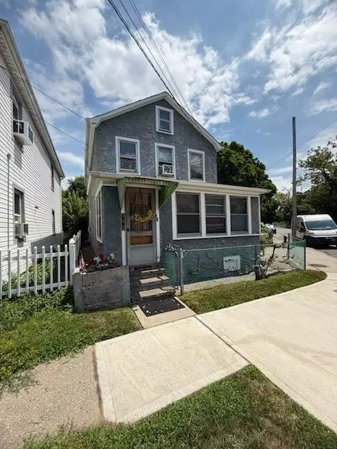 12-39 148 St, New York, NY 11357