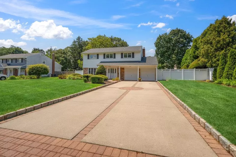 Other - 4 Klaibar Ln, East Northport, NY 11731 photo 1 of 4