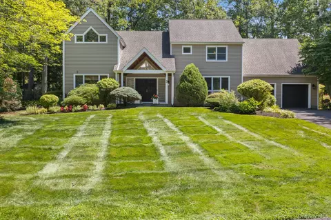 3 Benjamin Ln, Cortlandt, NY 10567