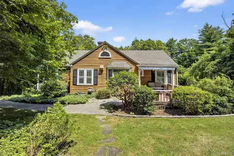10 Gatehouse Ct, Kent, NY 10512