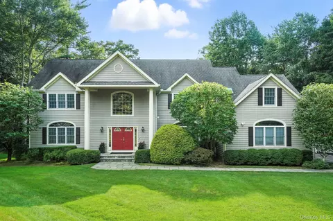 39 Admiral Wordens Ln, Briarcliff Manor, NY 10510