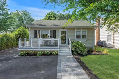 84 Bellerose Ave, East Northport, NY 11731