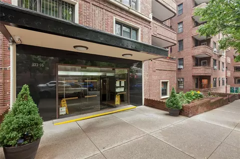 123-35 82nd Rd #3P, Kew Gardens, NY 11415