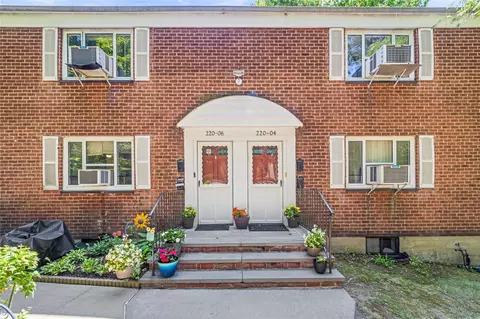 220-06 Stronghurst Ave #LOWER, New York, NY 11427
