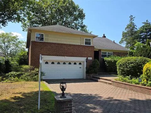 809 Eastfield Rd, North Hempstead, NY 11590