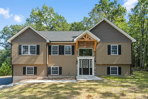 61 Smith Ave, Walden, NY 12586