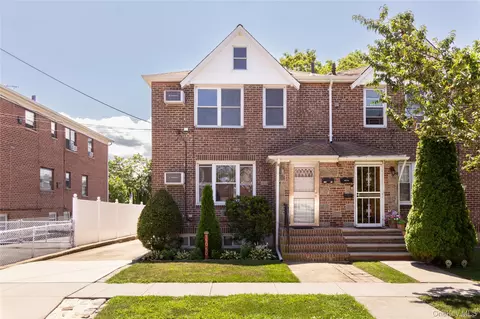 15050 15th Dr, New York, NY 11357