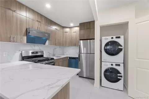 124-28 Queens Blvd #10C, New York, NY 11415