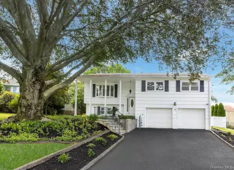 20 Overlook Rd, Greenburgh, NY 10522