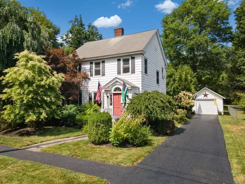 8 Hillcrest Ave, Ellenville, NY 12428