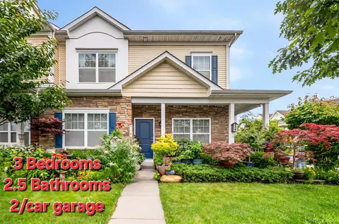 53 Barley Ln, Patchogue, NY 11772