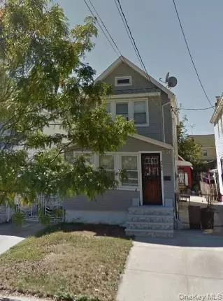 90-54 209 St, New York, NY 11428