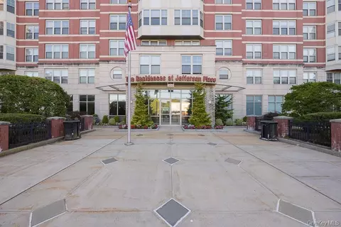 300 Mamaroneck Ave #402, White Plains, NY 10605