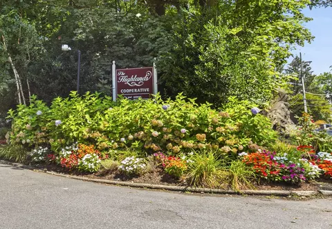 125 N Washington Ave #45, Greenburgh, NY 10530