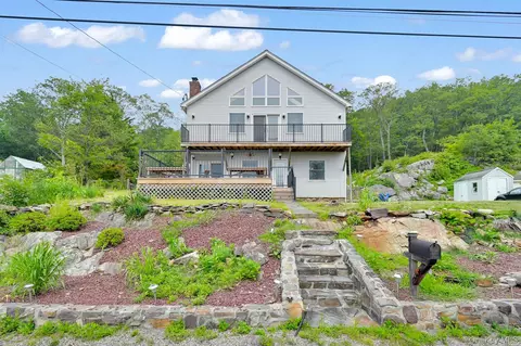 47 Blueberry Hl, Greenwood Lake, NY 10925