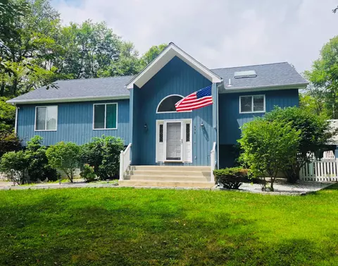 171 Oak Ridge Cir, Mahopac, NY 10541
