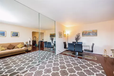 38-15 149th St #1G, New York, NY 11354