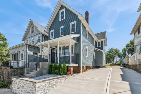 33 Erastina Pl, Staten Island, NY 10303