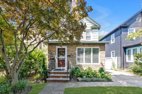 33-06 154 St, New York, NY 11354
