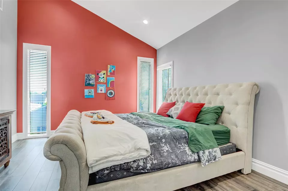 Bedroom - 7 Wendell St, Plainview, NY 11803 photo 4 of 4